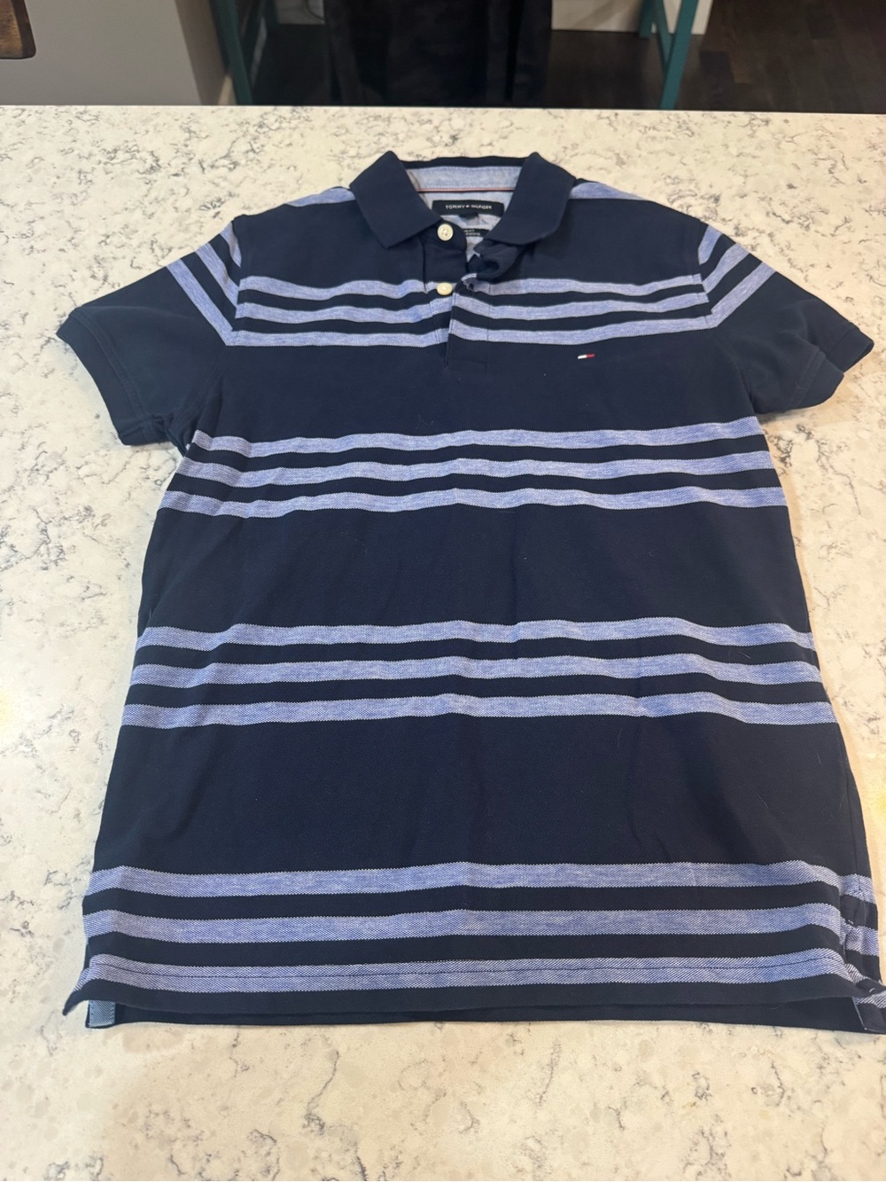 Tommy Hilfiger Men’s Navy & Light Blue Striped Polo Shirt Size Mens Small